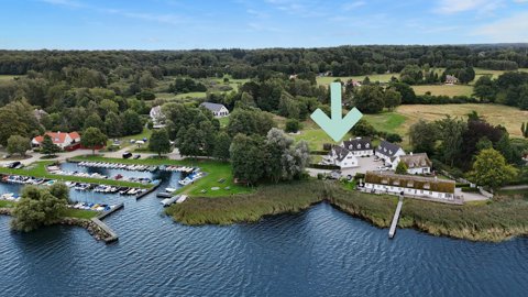 Helt unik bolig ved bredden af Esrum Sø – 367 m2 inddelt i to enheder
